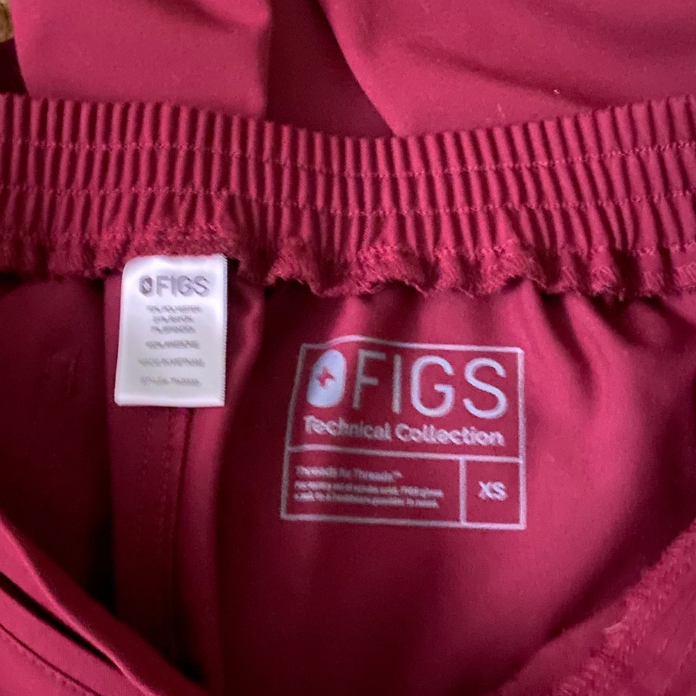 ❤️ Burgundy Figs Yola Scrub Pants - Picture 4 of 4